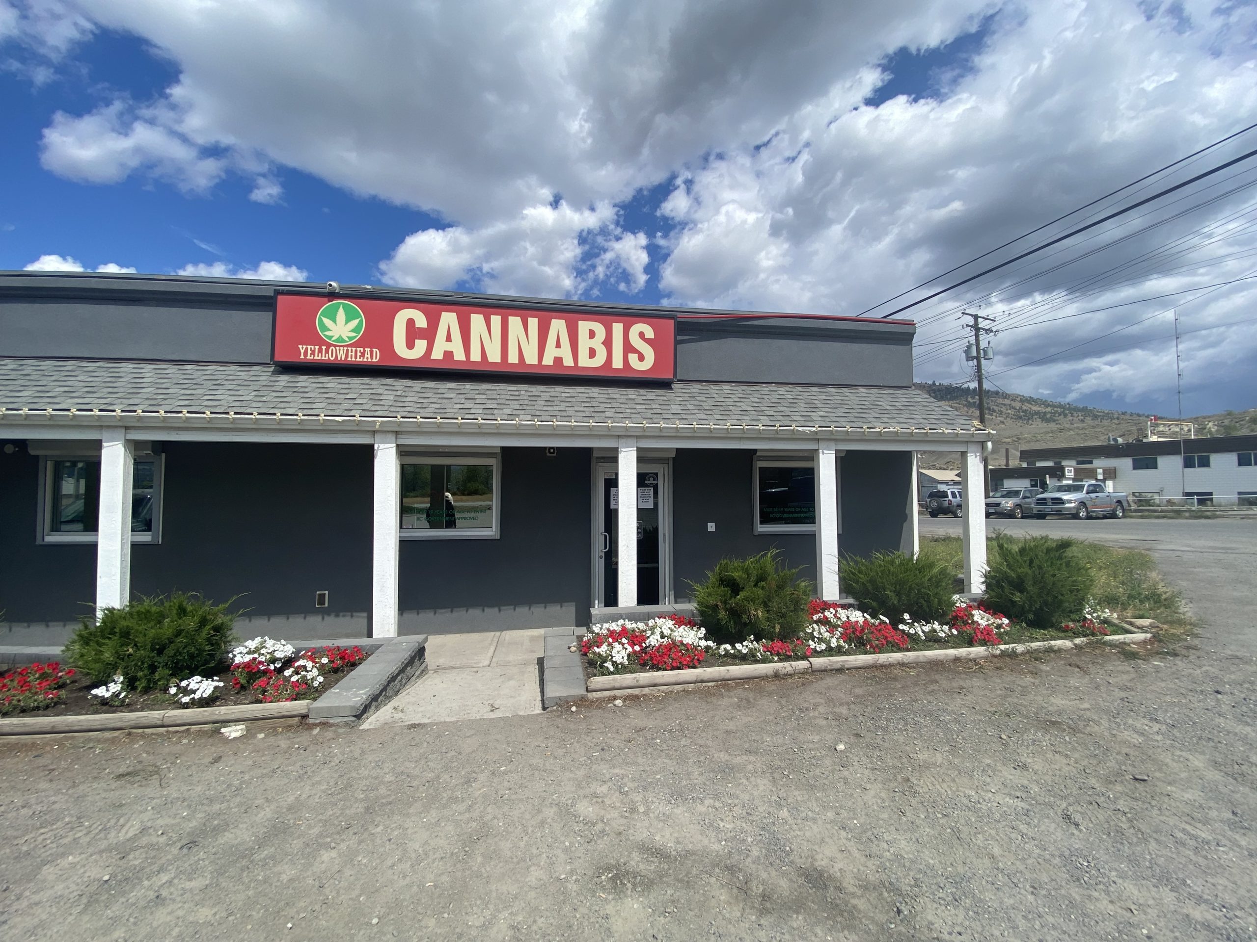 Yellowhead Cannabis Kamloops | Front entrance to store Yellowhead Cannabis Kamloops | Front entrance to store